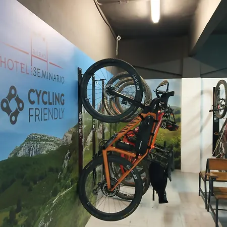 Seminario Aeropuerto Bilbao Derio