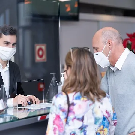 Seminario Aeropuerto Bilbao Отель