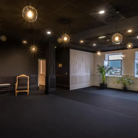 Seminario Aeropuerto Bilbao Hotel 3*