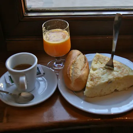 Hotel Seminario Aeropuerto Bilbao Derio