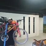 Seminario Aeropuerto Bilbao ホテル デリオ
