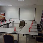 ホテル Seminario Aeropuerto Bilbao デリオ