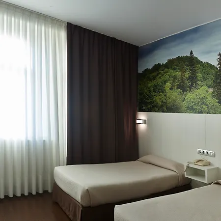 Hotel Seminario Aeropuerto Bilbao 3*